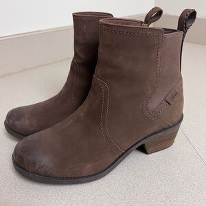 Teva Women's Anaya Chelsea Wp - Bison
 boots size 8.5